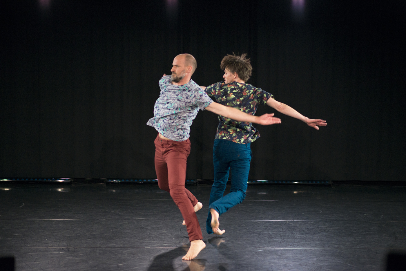 Martin Nachbar und Felix Marchand in "Männer tanzen", Tanzspielzeit Podewil 2016 (Foto: René Löffler)